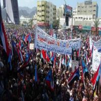 خطيب الحراك الجنوبي: من يشارك باجتماع الحوثي 